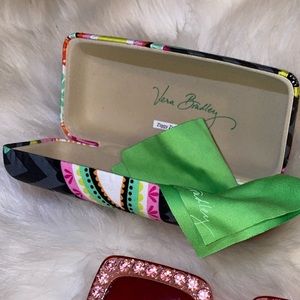 Authentic Vera Bradley sunglasses case💕